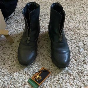 Equestrian Ariat horse back riding boots